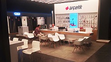Arçelik Showroom mit Küchengerätedisplay